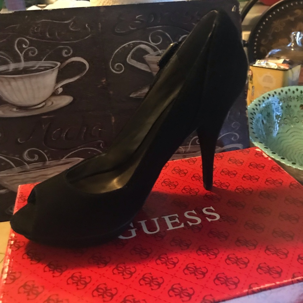 Shoes - Picture 2 of 4